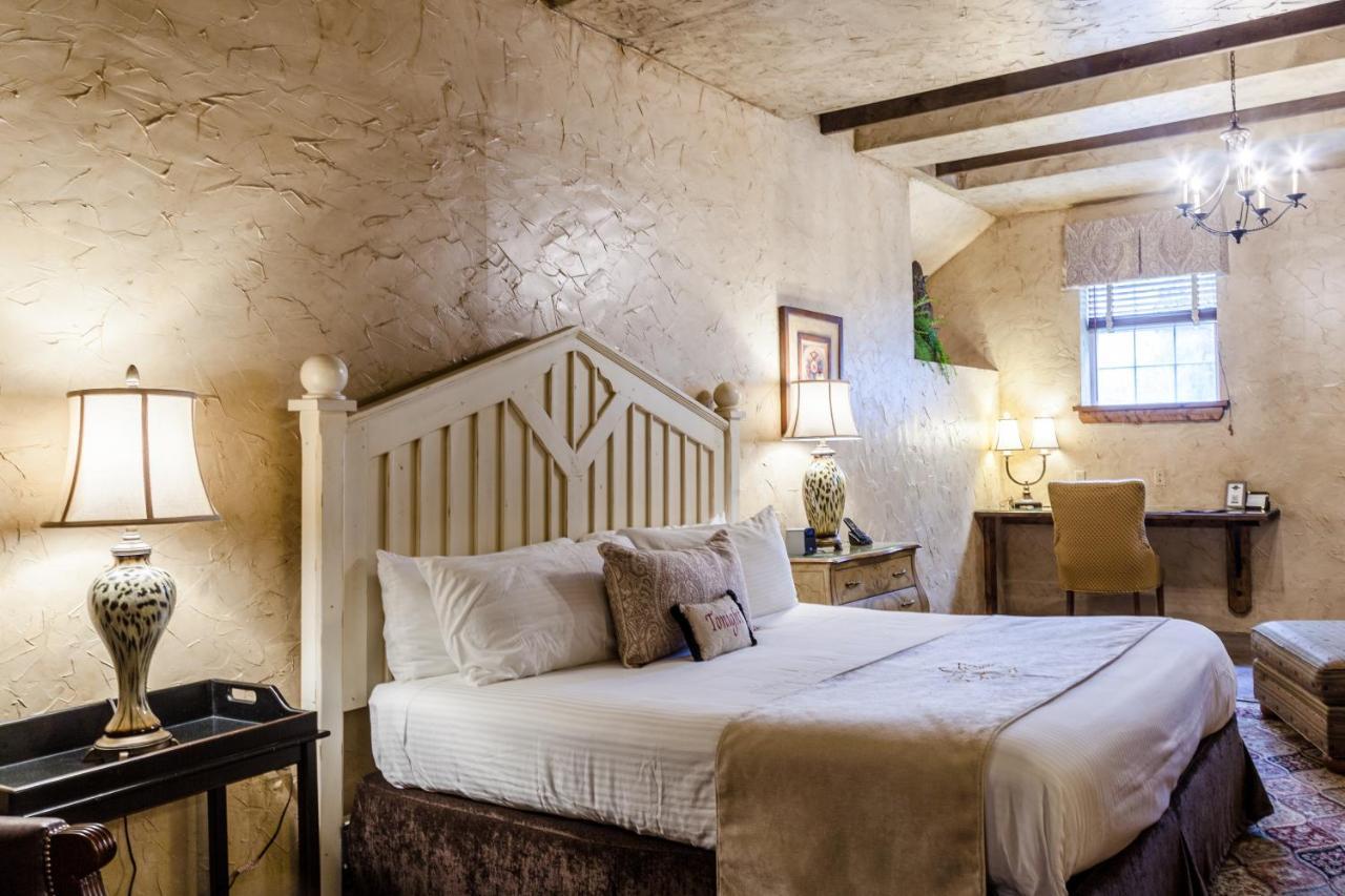 The Inn At Leola Village, A Historic Hotel Of America Екстер'єр фото