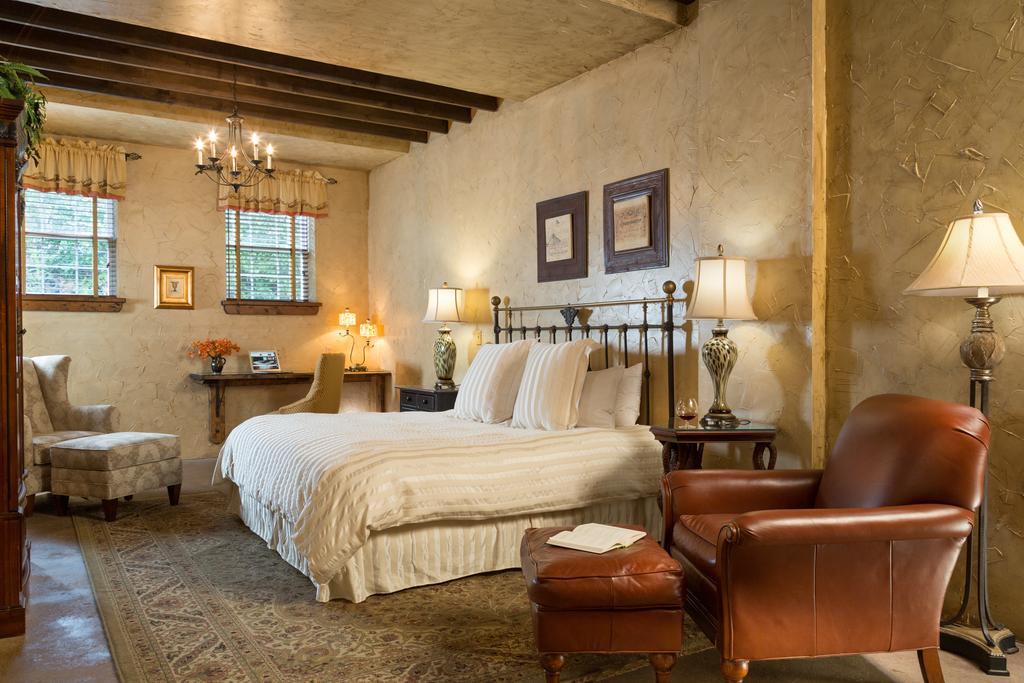 The Inn At Leola Village, A Historic Hotel Of America Екстер'єр фото