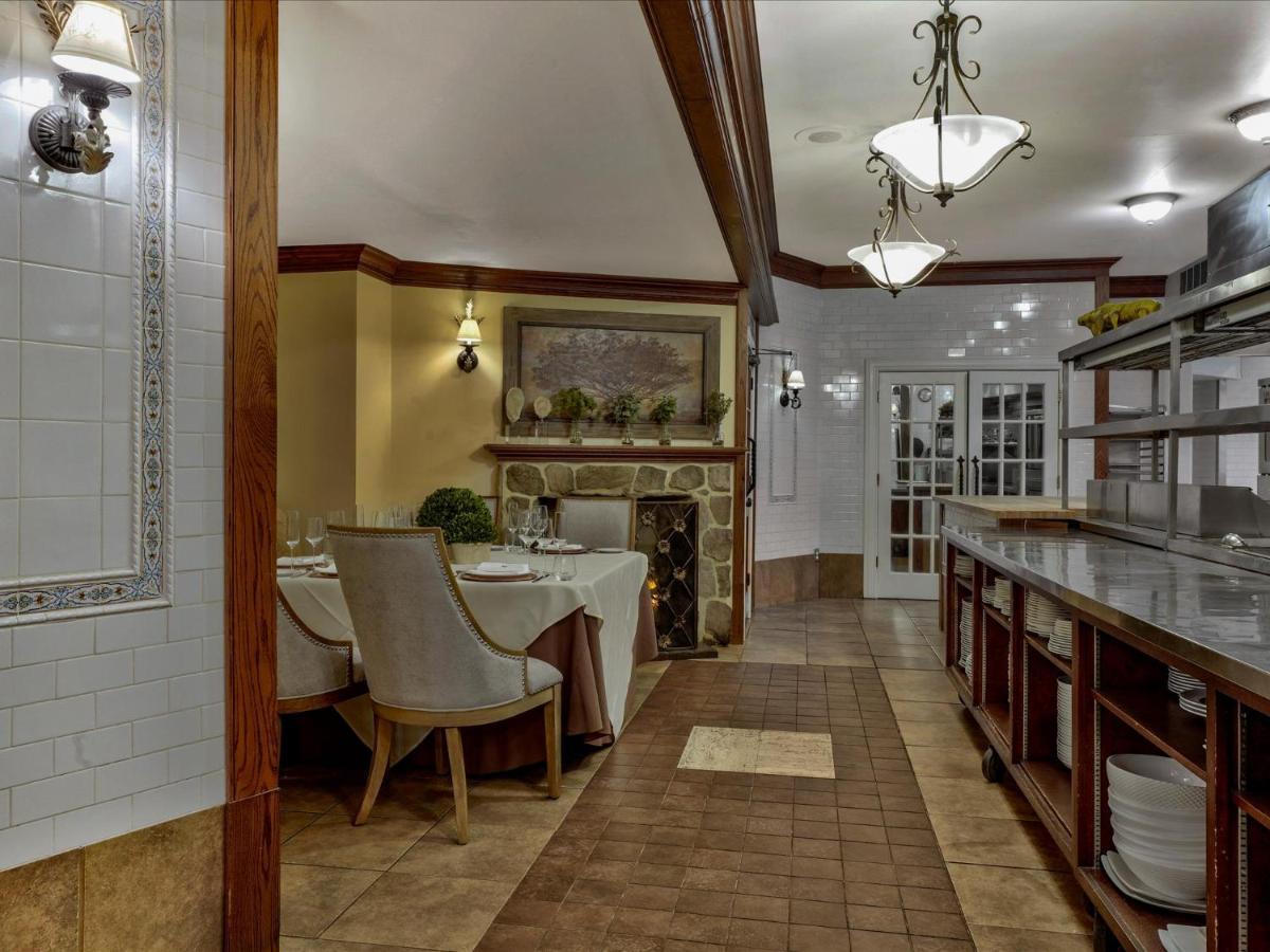 The Inn At Leola Village, A Historic Hotel Of America Екстер'єр фото